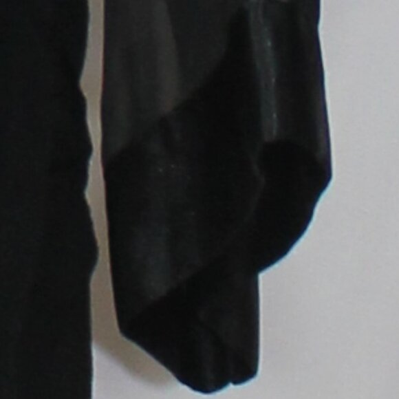 Marilyn Monroe by Warner's Womens  Black Sheet Dragon Embroidered Robe sz Medium - Picture 8 of 9